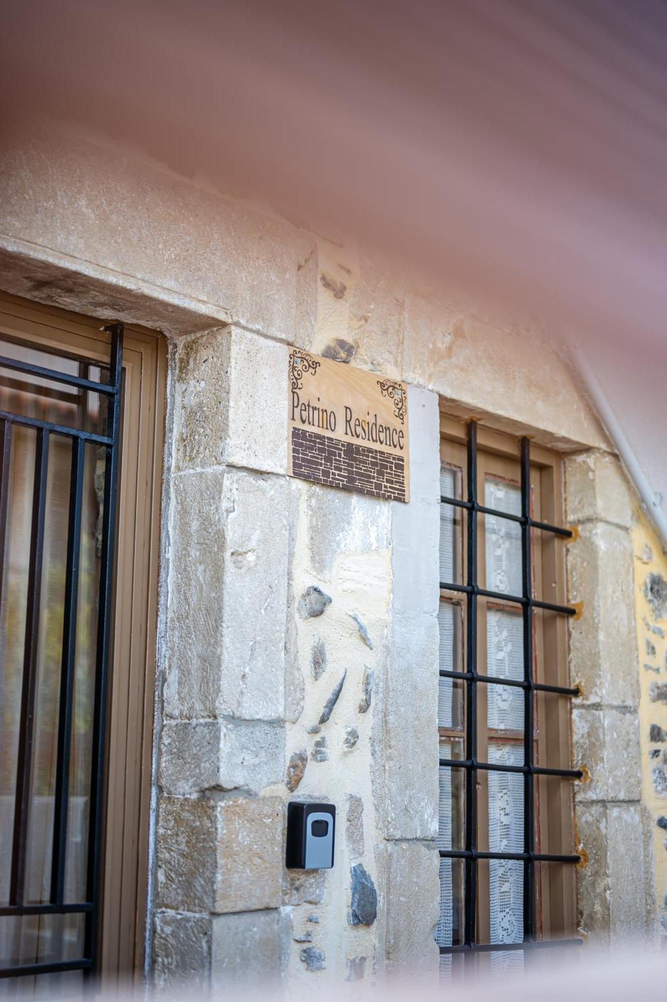 Petrino Residence Pombia Εξωτερικό φωτογραφία